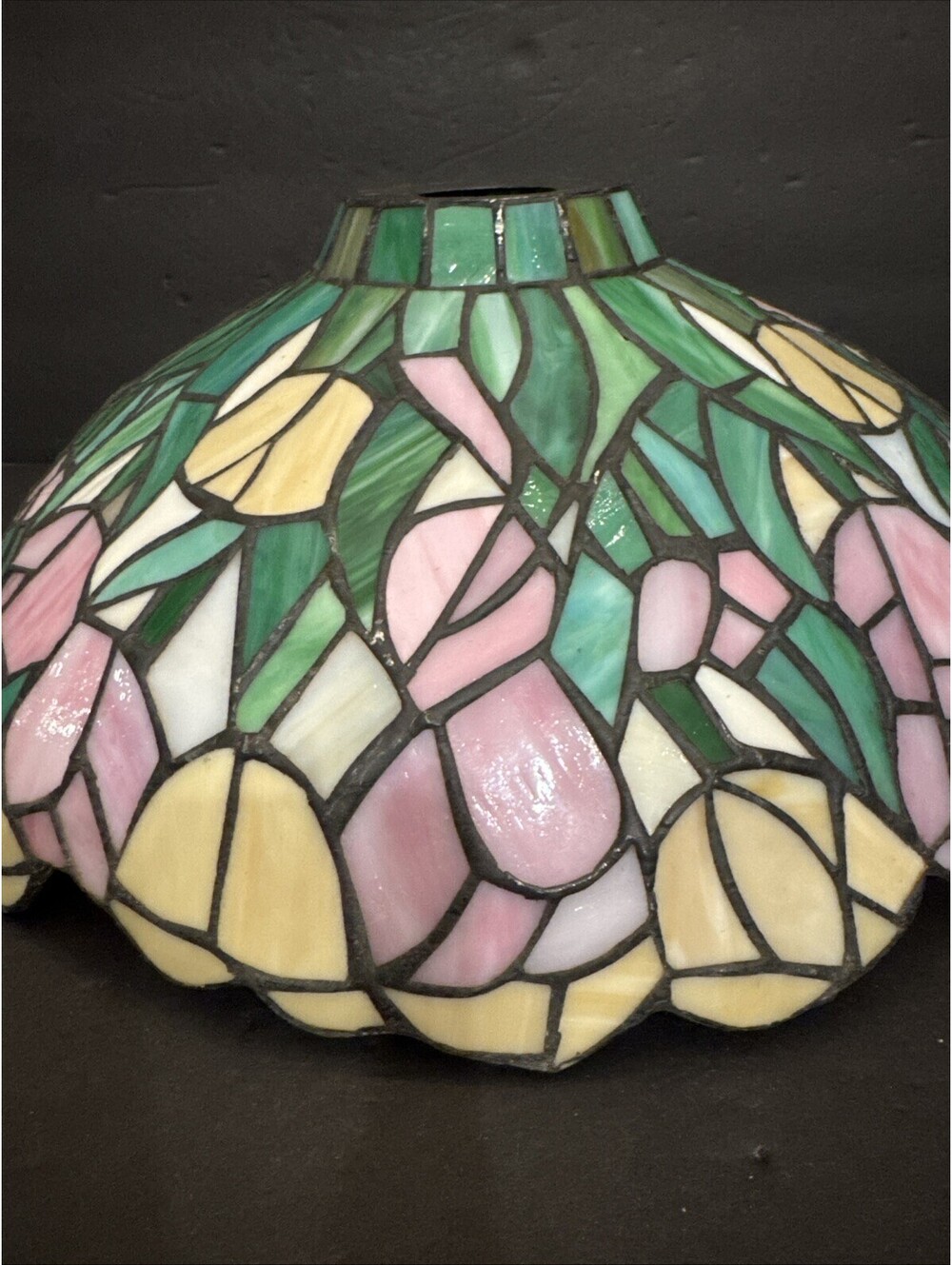 Tiffany Style Stained Glass Lamp 15” Shade Pink Yellow Green Floral Art Nouveau - Picture 4 of 7